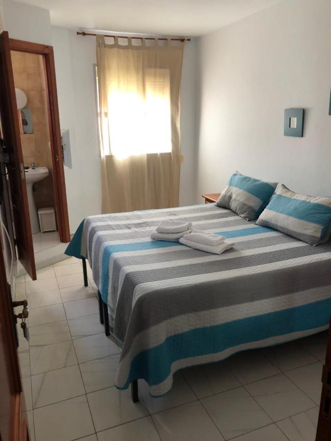Ochomin Hostel San Martin del Tesorillo Bagian luar foto