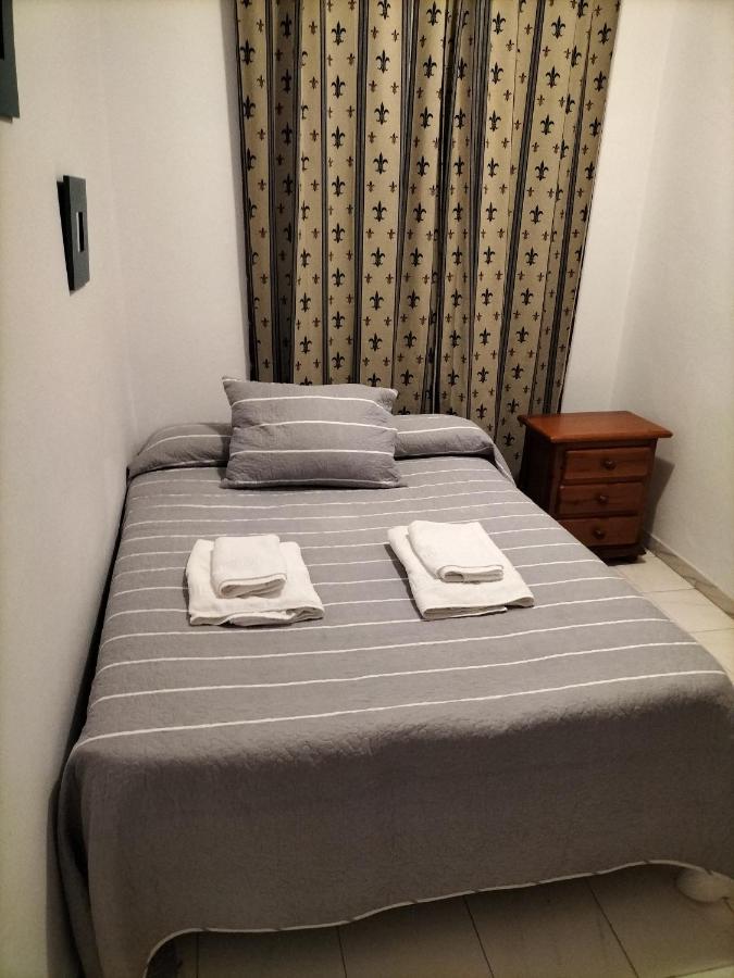 Ochomin Hostel San Martin del Tesorillo Bagian luar foto