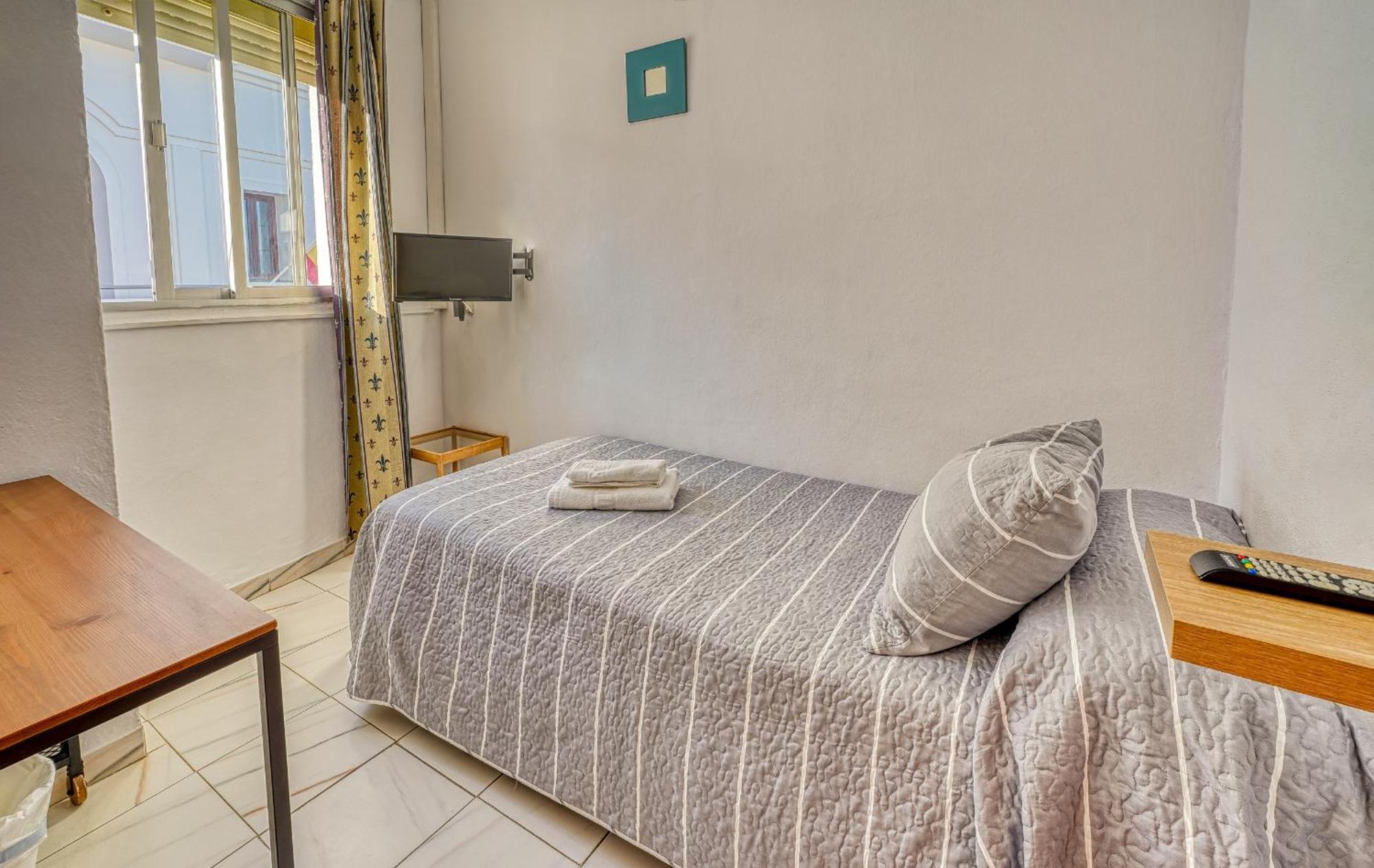 Ochomin Hostel San Martin del Tesorillo Bagian luar foto